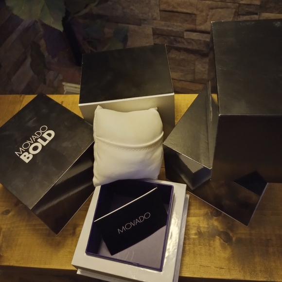 Empty watch boxes - Picture 2 of 4